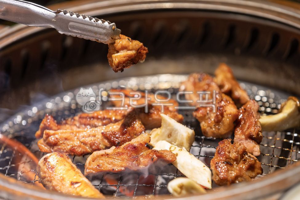 돼지갈비,갈비,양념갈비,고기,양념돼지갈비,양념구이,갈비구이,음식,식재료,요리,cook,meal,dishes,food,reserves,숯불구이,장작숯불구이,돼지고기,갈비숯불구이