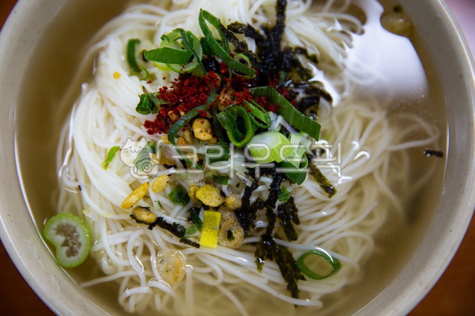 즐거운날,결혼식,한국전통음식,잔치국수,happyday,wedding,koreantraditionalfood,feastnoodles,음식,food,meal,식사,noodle,국수,음식,식재료,요리,food,cook,meal,dishes,food reserves,면류,면요리,noodles,한식,한국음식,한국요리,korean food,korean dishes,korean meal,korean cook