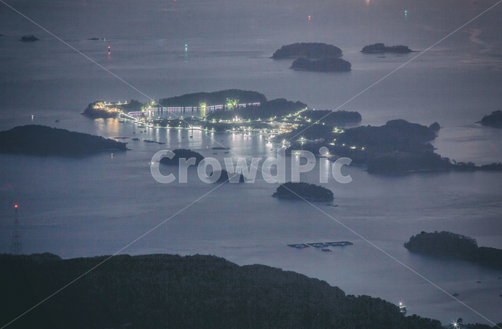 야경,밤,저녁,풍경,섬,island,night,nightphotography,landscape,건물,건축물,building,structure,nature,자연,land,땅,outdoors,옥외,water,물,shoreline,해안선,sea,바다,ocean,대양,coast,연안