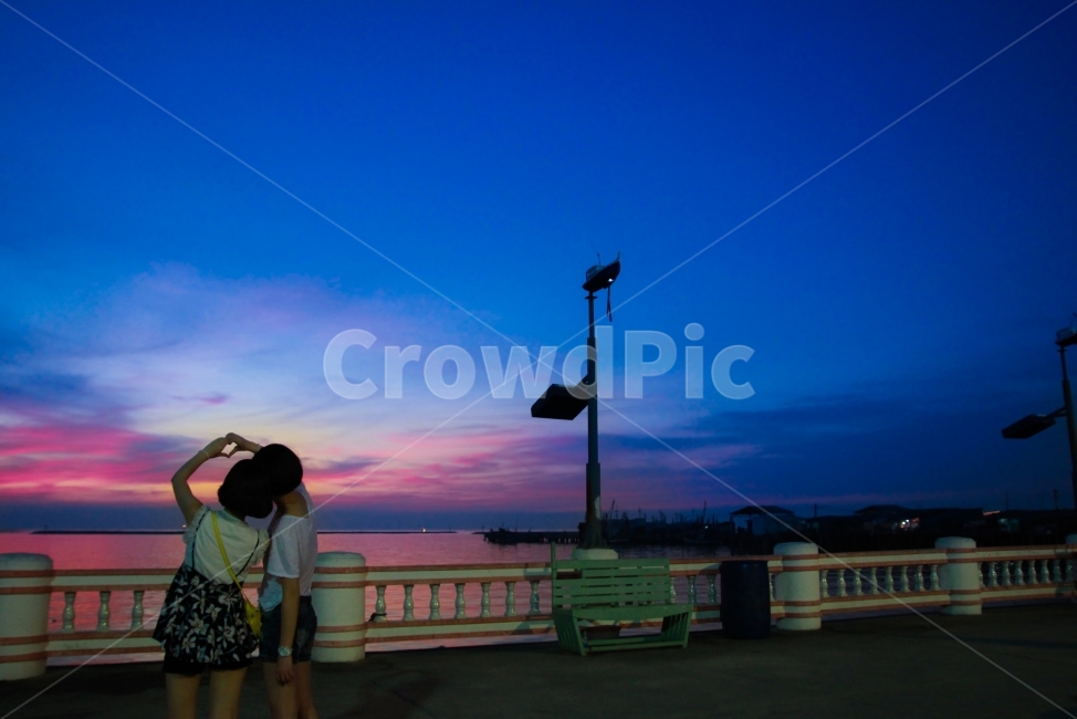 노을,sunset,동행,여행,친구,자매,사람,travel,동남아,아시아,하늘,감성,감성사진,태국,태국적인,일출,일몰,석양,구름,해질녘,feeling,emotion,companion,감,성sensible,색깔,색,상색채색감,color,sense,sensitivity,feelingofcolo,r연출,컨셉,콘셉,direction,concept,우정친구손하늘노을해질녘사람인물인간humanperson신체일부몸body제스처표시손짓표현gesturehandsignexpression감정표현기분feelingemotionfriendshipcompanion감성sensible색깔색상색채색감colorsensecolorsensitivityfeelingofcolor연출컨셉콘셉directionconcept,사람,인물,인간,human,person,여성,여자,woman,female,lady,친구,우정,friendship,companion,여행,휴가,traveling,vacation,trip