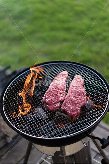 캠핑,바베큐,스테이크,숯불구이,bbq,한우,등심,음식,식재료,요리,food,cook,meal,dishes,food reserves,육류,고기,meat
