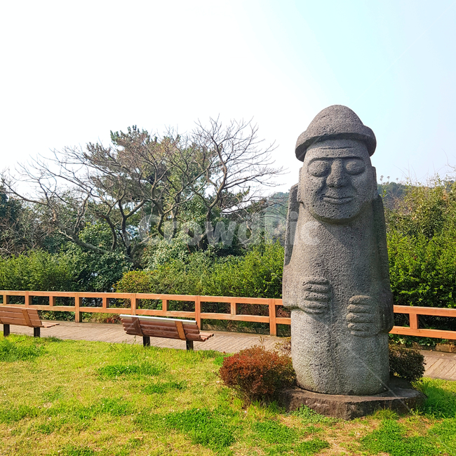 제주도,돌하르방,풍경,제주도돌하르방,자연,제주도,jeju,jeju island,조각상,동상,석상,조형물,statue,bronze statue,stone statue,monument,기념물,furniture,가구,bench,벤치