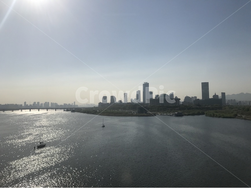 서울,강,한강,여의도,국회의사당,빌딩,배,햇살,도시,풍경,city,landscape,한국도시풍경,한국도시경관,korea cityscape,nature,자연,water,물