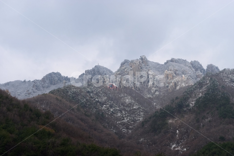 설경,풍경,대둔산,눈꽃,삼선계단,자연,nature,landscape,겨울,계절,winter,season,탐방,도립공원,힐링,감성,정취,산세,명산,100대명산,산,등산,트레킹,풍경사진,비경,경치,겨울사진,겨울색채,경관,기암,암봉우리,mountain,금산,완주,논산,마천대,케이블카,구름다리,fall,autumn,한국자연풍경,한국자연경관,korea,겨울,계절,winter,season,자연,풍경,nature,landscape,mountain range,산맥,outdoors,옥외,slope,경사,peak,피크