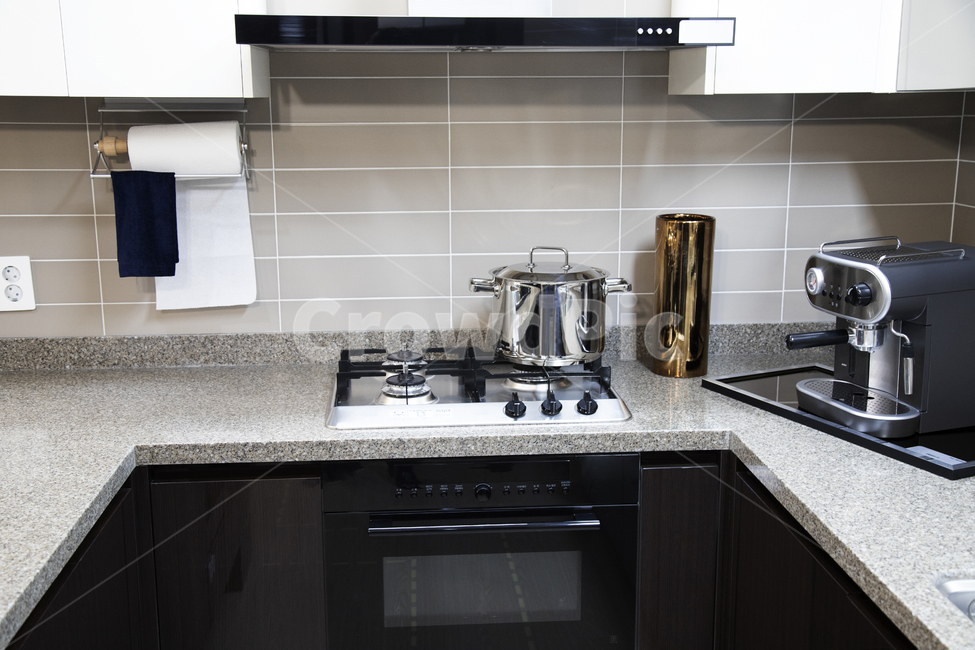 모델하우스,신축,아파트,오피스,샘플,주방,싱크대,인덕트,조명,비즈니스,인테리어,가스렌지,가스,오븐,키친타올,후드,커피머신,수납공간,건물,산업,주방,키친,부엌,주방용품,요리도구,kitchen,kitchenware,cookroom,cookingutensil