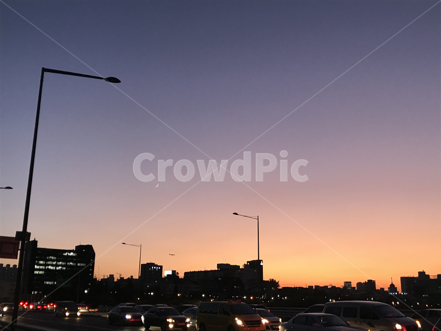 차량,자동차,차,car,automobile,transportation,교통,vehicle,하늘,노을,sky,퇴근길