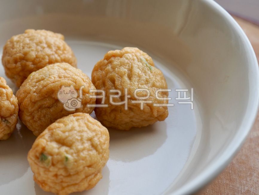Japanese food,asianfood,snack,Fish cake,sidedish,side dish,japanesefood,wellbeing,Korean food,Wellbeing food,Asian food,fishcake,cooking,koreanfood,foodculture,food,food culture,meal,wellbeingfood,fish cake,background