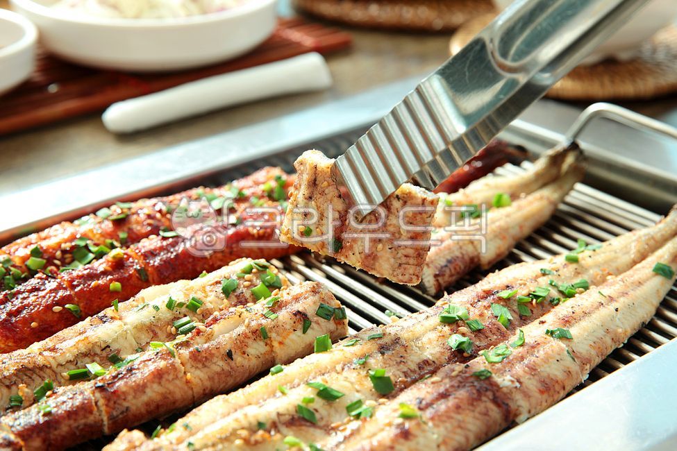 장어,민물장어,고창장어,풍천장어,고창풍천장어,장어구이,민물장어구이,셀프장어,셀프장어구이,양념장어,양념장어구이,장어초벌,초벌,초벌구이,민물장어초벌,고기,물고기,생선,구이,장어요리,한식,한정식,한국음식,한국요리,음식점,한국음식점,한국식당,식당,전통음식,요리,전통요리,맛집,먹방,별미,전통보양식,전통영양식,영양식,보양음식,건강식,식사,영양음식,건강,건강음식,보양식,수산물,식재료,복날,복날음식,초복,중복,말복,초복음식,중복음식,말복음식,한국먹거리,건강요리,영양요리,food,음식,식재료,요리,food,cook,meal,dishes,food reserves