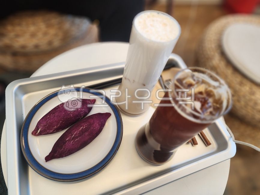 카페,고구마빵,아메리카노,카페라뗴,음료,음식,food