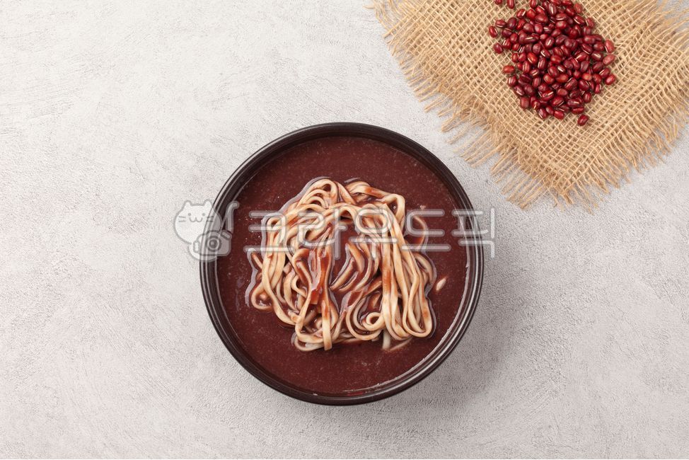 팥죽,팥칼국수,칼국수,전통음식,동지팥죽,요리,음식,겨울,계절,식재료,면류,면요리,한국음식,한국요리