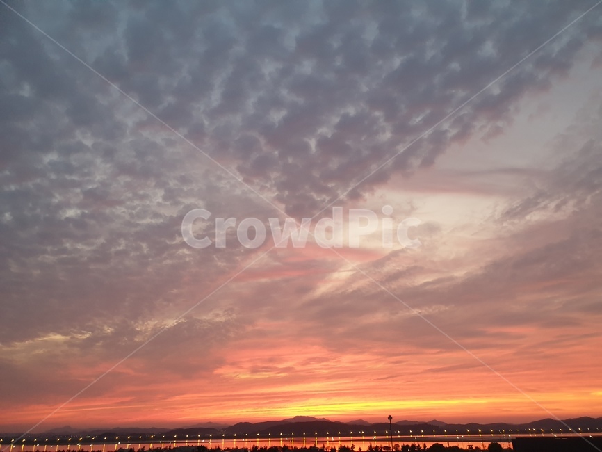 자연,redsky,배경,황혼,하늘,자연,풍경,nature,landscape,outdoors,옥외,dusk,sunset,일몰,sky,dawn,새벽,red sky,붉은 하늘