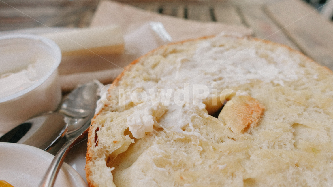 베이글,크림치즈,간식,브런치,카페,일상,음식,식재료,요리,food,cook,meal,dishes,food reserves,빵,bread,아침식사,조식,브런치,breakfast,brunch,감성,sensible,feeling