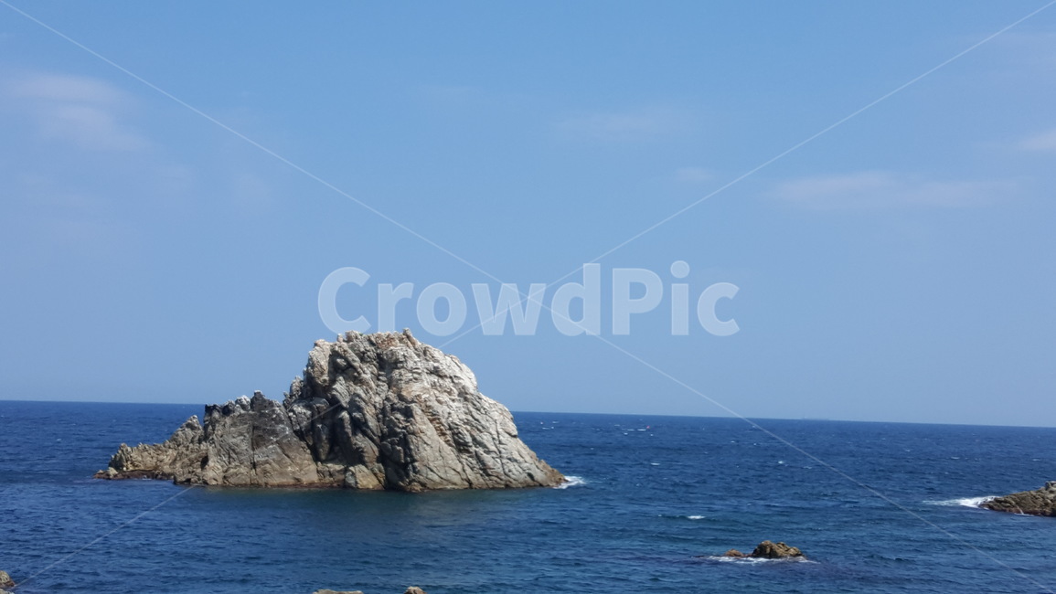 바다,파랑,수평선,바위섬,자연,풍경,nature,shoreline,sea,자연,풍경,nature,landscape,land,땅,outdoors,옥외,ocean,대양,water,물,해안선,promontory,곶
