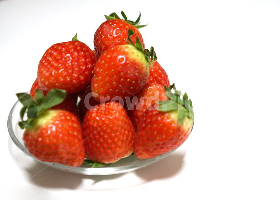 딸기,strawberry,과일,음식,겨울철과일,빨강,레드,red,베리,음식,식재료,요리,food,cook,meal,dishes,food reserves,과일,열매,fruit