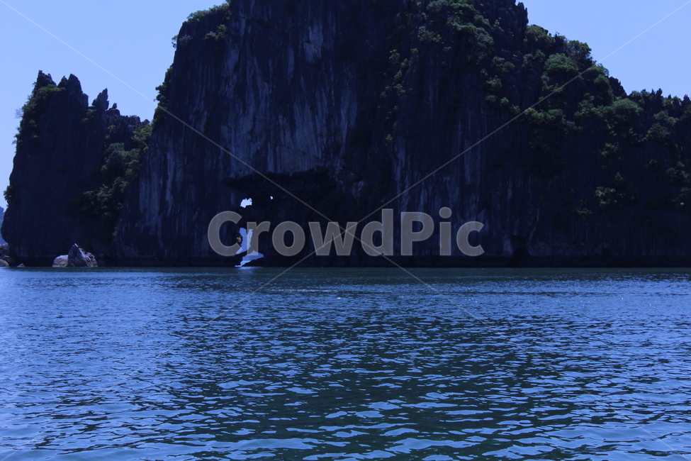 sea,바다,water,물,shoreline,해안선,낭떠러지,coast,자연,대양,섬,동굴,자연,풍경,nature,landscape,ocean,outdoors,옥외,land,땅,cliff,연안