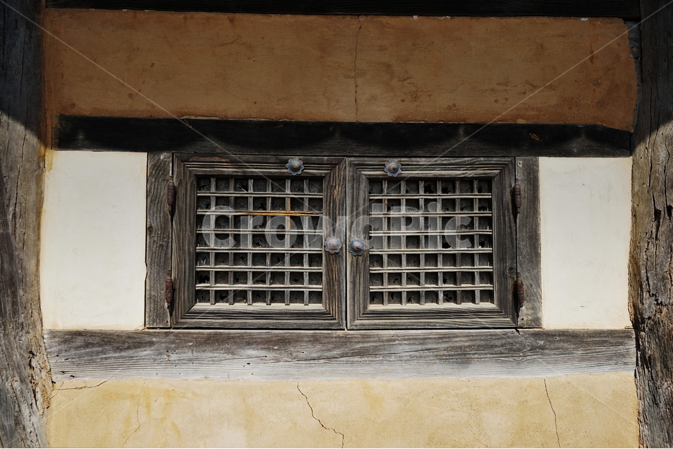 창문,한국전통,고건축,한국건축,창살,창호,벽,감성,앤티크,창호지,window,tradition,Koreanculture,feeling,격자무늬,문창살,사각형,빈티지,한국전통,한국문화,korean traditional,korean culture,건축물,건물외관,exterior,building,structure,architecture,construction