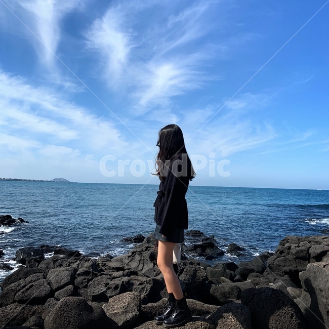 제주도,예쁜여자,옆모습,실루엣,제주바다,파란하늘,감성,여자전신,긴머리,현무암