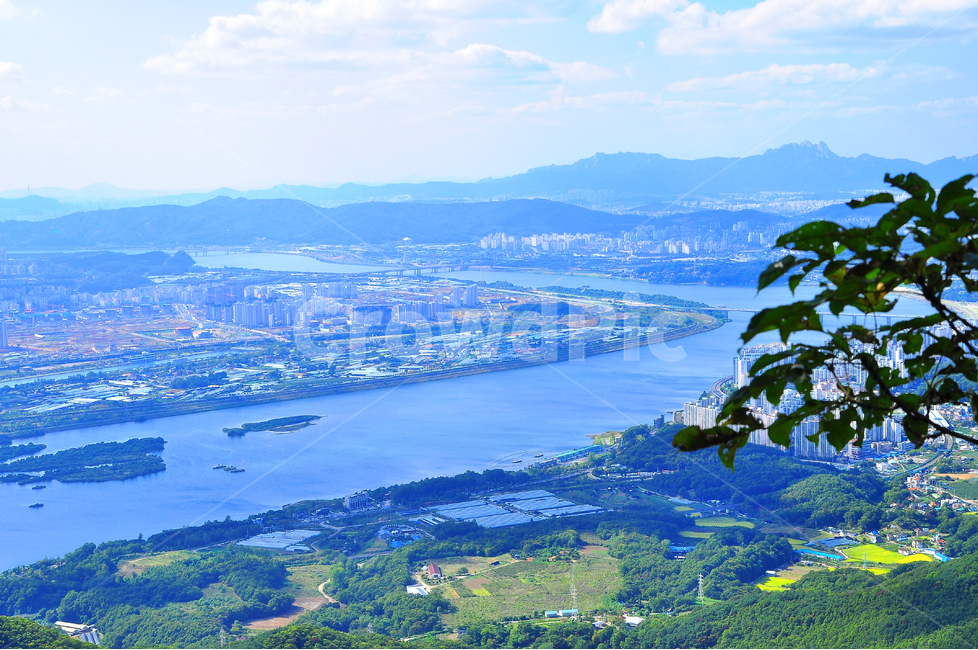 한강,신도시,정상에서,풍경,아파트촌,산위에서,파노라마,맑은날,해맑은,mountain,top,sky,clear,와이드,wide,서울근교,발아래풍경,계절,시즌,season,나무,숲,조감도,산,등산,landscape,forest,river,riverside,마을,아파트단지,환경,구름,하늘,강변,고수부지,강물,강줄기,panorama,블루,파랑색,도시,풍경,city,landscape,한국도시풍경,한국도시경관,korea cityscape,경치,nature,자연,outdoors,옥외,scenery,aerial view