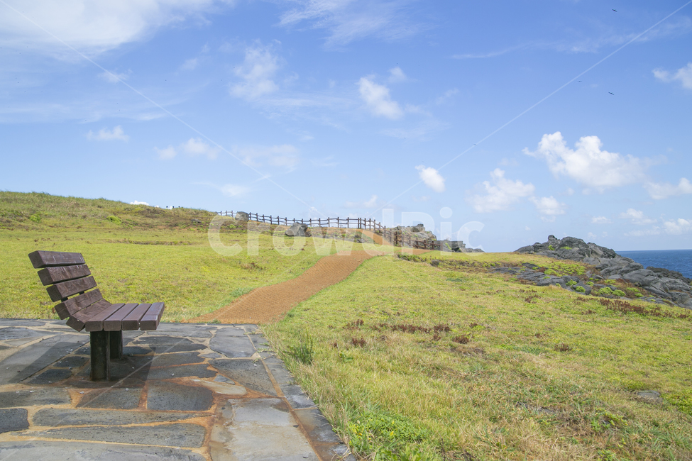 제주,제주도,잔디,마라도,벤치,bench,한국,대한민국,korea,하늘,파란하늘,sky,glass,자연,풍경,nature,landscape,한국자연풍경,한국자연경관,korea nature landscape,제주도,jeju,jeju island,furniture,가구,flagstone,판석
