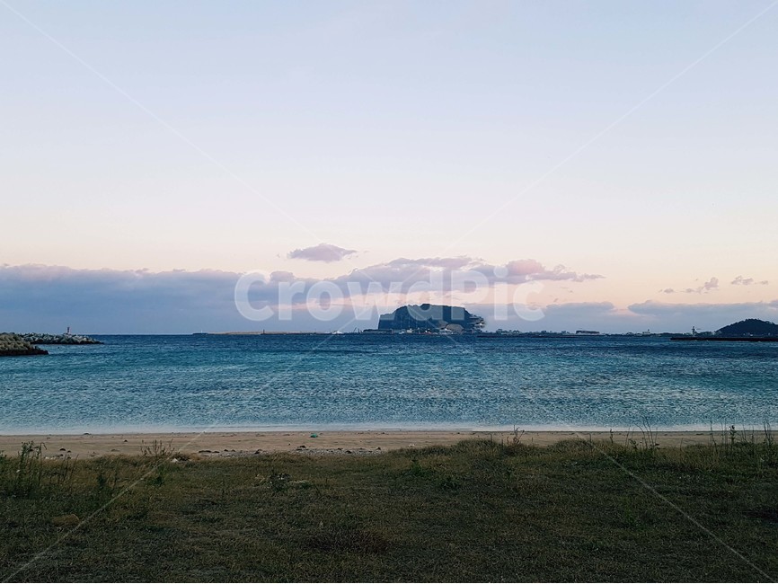 바다,하늘,자연,풍경,제주도,해변,감성,자연,풍경,nature,landscape,한국자연풍경,한국자연경관,korea nature landscape,해변,바다,beach,sea,제주도,jeju,jeju island,outdoors,옥외,land,땅,water,물,shoreline,해안선,ocean,대양,coast,연안