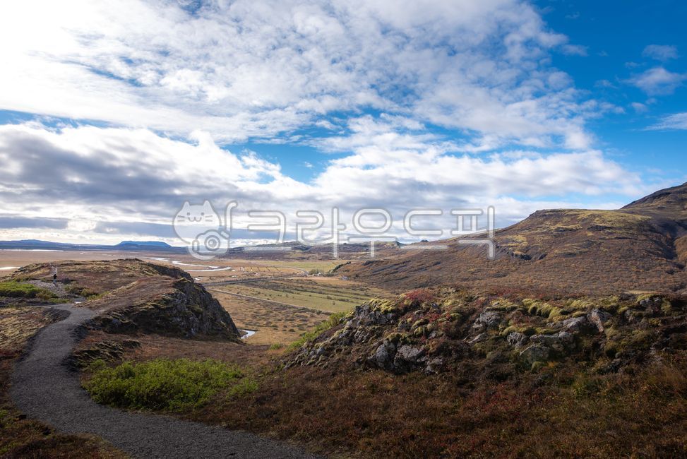 northeurope,Overseas,Iceland,Pebble,fall,road,sight,europe,dirt road,dirtroad,nature,overea,iceland,grassland,gravel,outdoors,road name,North Europe,autumn,rassland,landscape