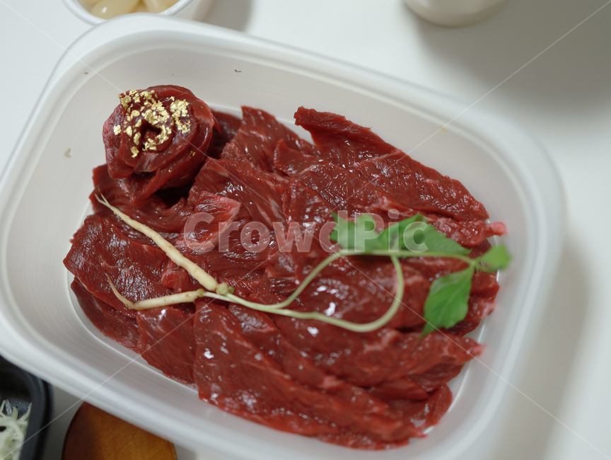 육사시미,소고기,붉은,정육,고기,육회,소,meal,food,인삼,음식,식재료,요리,food,cook,meal,dishes,food reserves,육류,고기,meat