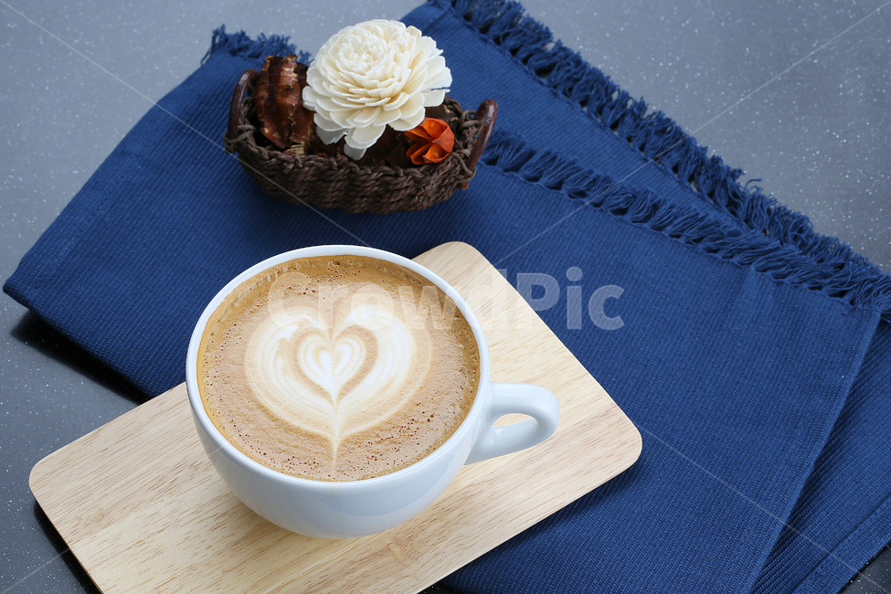 tableware,mixed coffee,food styling,barista,Coffee,bowl,coffee beans,tea,coffee cup,Cafe mocha,beverage,caramel macchiato,diet,cook,morning coffee,cup of coffee,heart,food,coffee art,cafe,dessert,coffee,Americano,tea cup,coffee machine