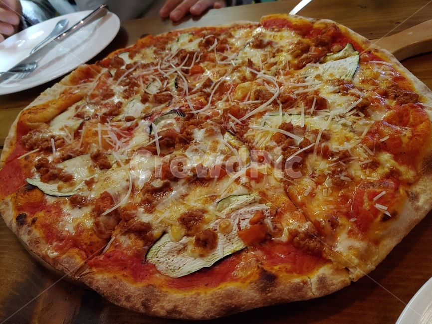 볼로네즈피자,피자,볼로네즈,이태원,bolognese,bolognesepizza,pizza,음식,요리