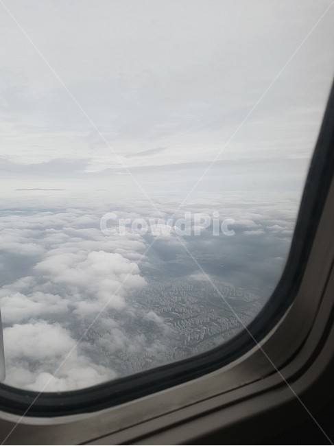 cloud,구름,창문,window,풍경,하늘,비행기