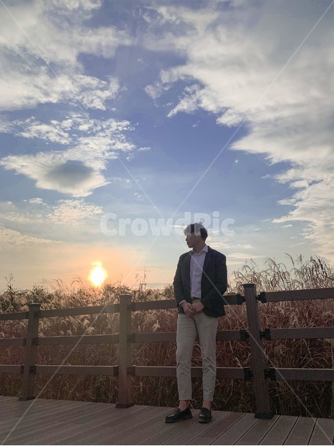 노을,갈대,인물,사람,하늘