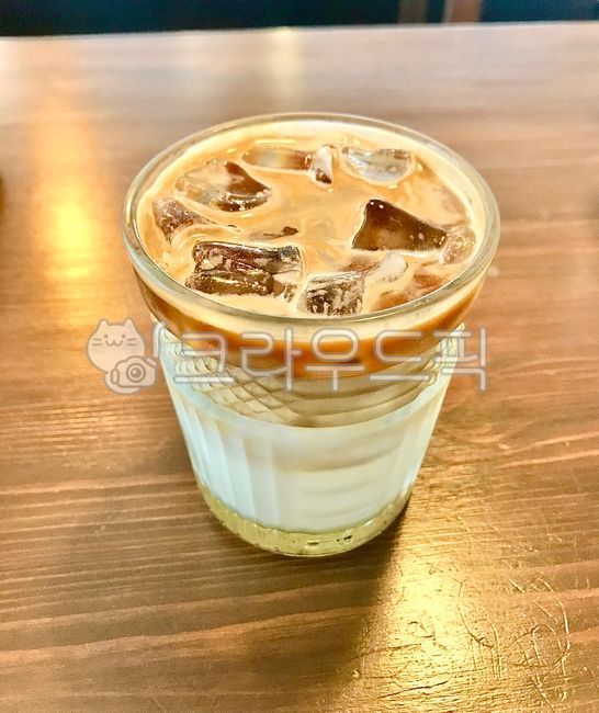 Vanilla Latte,Cafe Latte,Iced Vanilla Latte,Latte,ice latte,latte,cafe,coffee,beverage,Iced Cafe Latte,sweet,Caffeine,spare,iced coffee