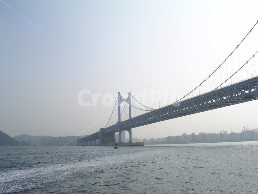 광안대교,다리,바다,파도,하늘