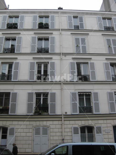 outdoors,야외,window,창문,비늘창,건물,빌딩,building,창틀
