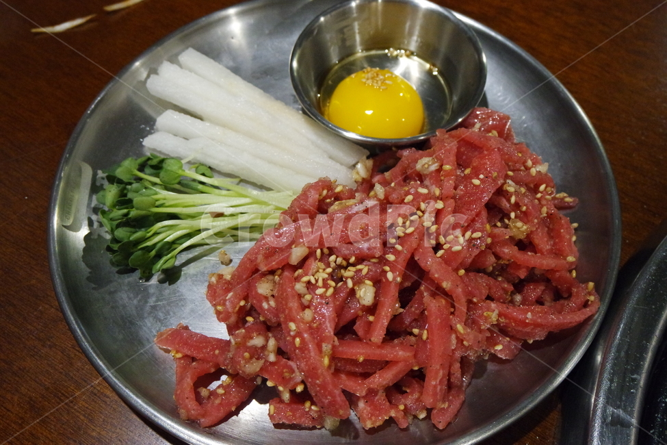 육회,소고기,생고기,고기,노른자,음식,식재료,요리,food,cook,meal,dishes,food reserves,육류,고기,meat