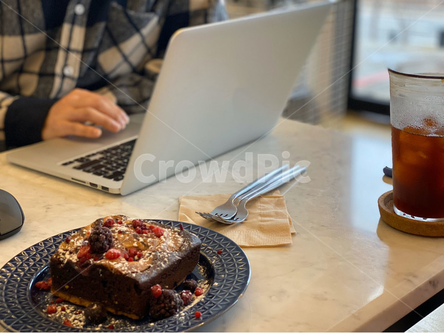 electronics,전자제품,computer,컴퓨터,laptop,노트북,pc,디저트,케이크,카페,cafe,dessert,cake