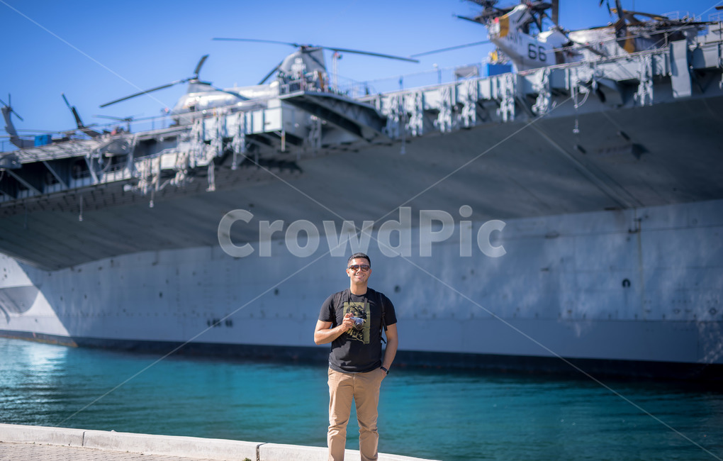 boat,보트,transportation,교통,사람,person,human,military,군,인간,사람,인물,인간,human,person,남성,남자,man,male