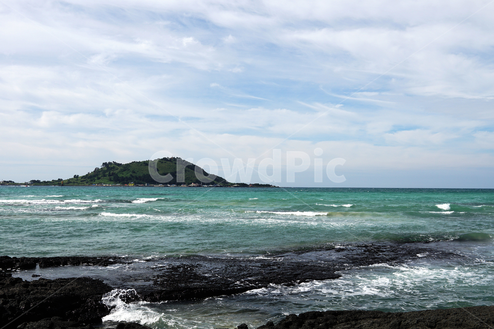 바다,해변,파도,모래,휴가,물,제주도,섬,바위,갯바위,푸른바다,구름,outdoors,nature,ocean,land,shoreline,promontory,sea,water,수평선