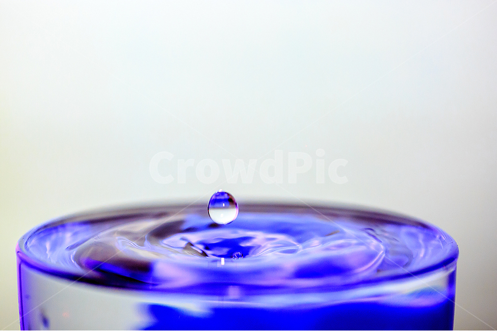 water drop,Capture the moment,affix,Emotional photo,macro lens