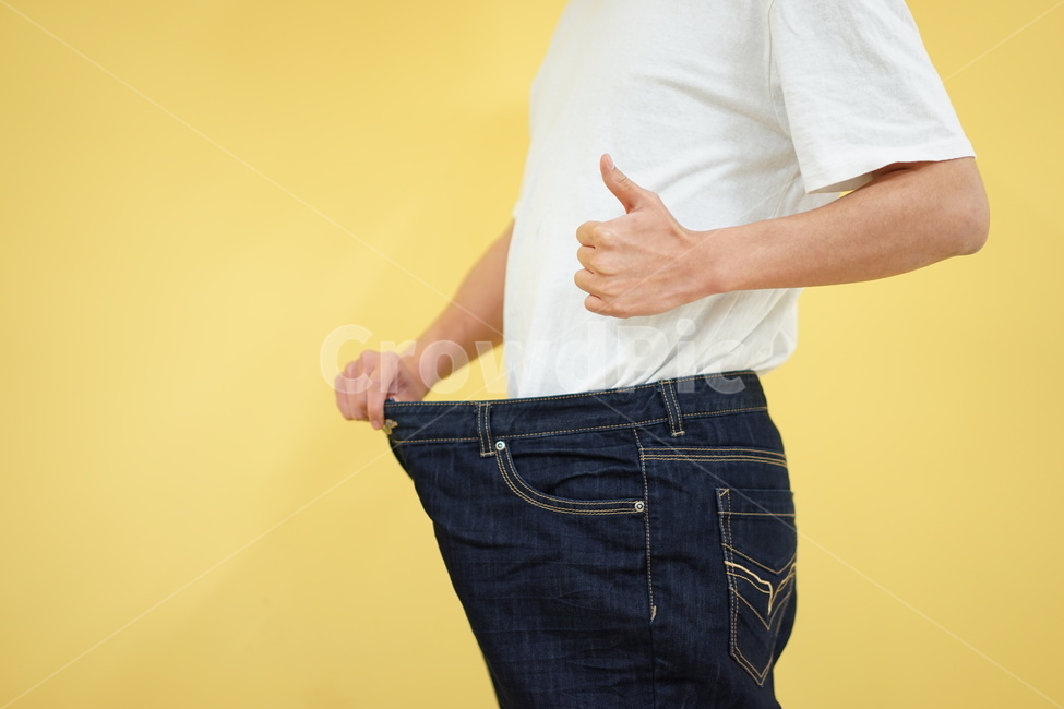 다이어트,남자,살,비만,정상체중,건강,health,사이즈,바지,살빠짐,diet,man,cellulite,fat,weight,size,pants,사람,인물,인간,human,person,신체일부,몸,body,손,제스처,표시,손짓,표현,gesture,hand,sign,expression,남성,남자,man,male,건강,헬스웨어,헬스케어,healthware,health care