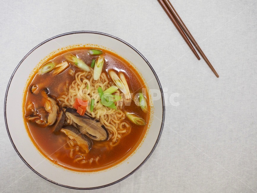 라면,버섯,한국음식,식품,한국문화,한국,배경,음식문화,웰빙,문화,아시아,아시아음식,음식,요리,음식,식재료,요리,food,cook,meal,dishes,food reserves,면류,면요리,noodles,한식,한국음식,한국요리,korean food,korean dishes,korean meal,korean cook