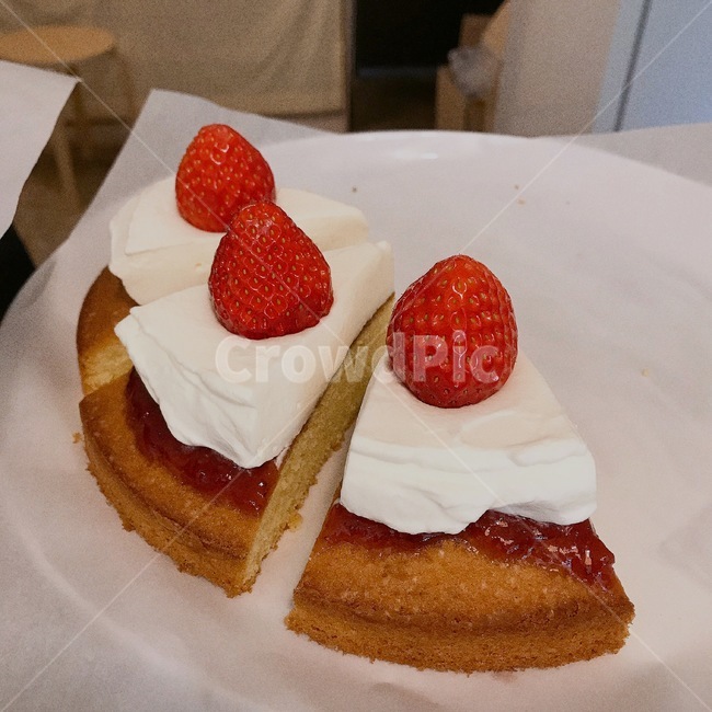 케이크,딸기케이크,디저트,딸기,cake