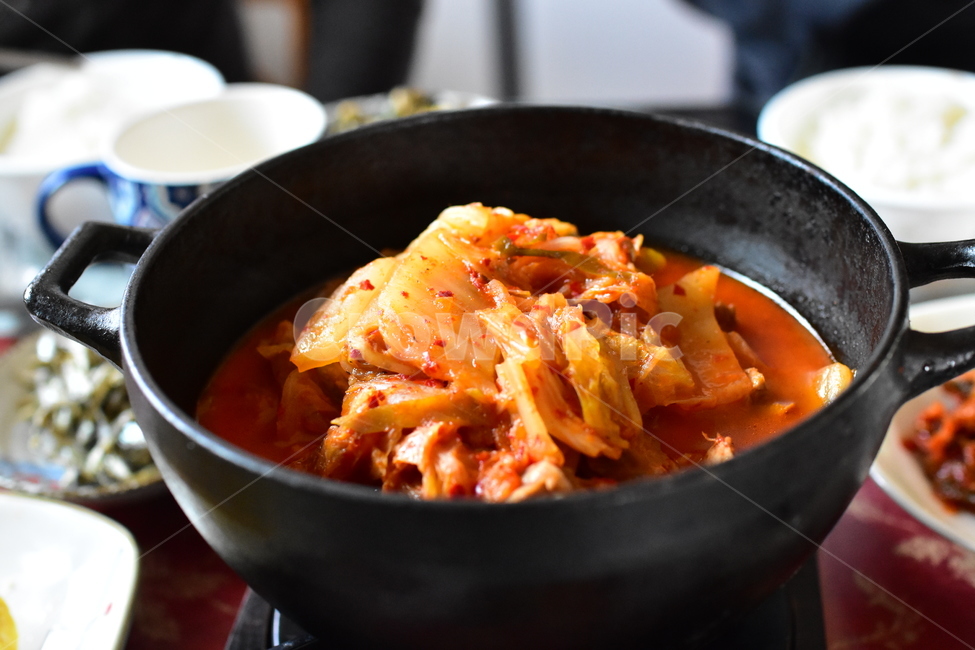 집밥,밥,김치찌개,김치,냄비,식사,음식,아침,점심,식탁,음식,식재료,요리,food,cook,meal,dishes,food reserves,한식,한국음식,한국요리,korean food,korean dishes,korean meal,korean cook