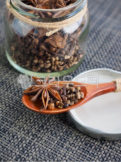 staranisehall,Sancho,spice,cookingingredients,Star Anise Hall,scent,dryfood,dry food,cooking,organic,starshape,anise,Spice,octagonal,star shape,cooking ingredients,cloves,brown,octagonal incense,food,octagon,Spoon,Spices,Scent,spices,wooden spoon