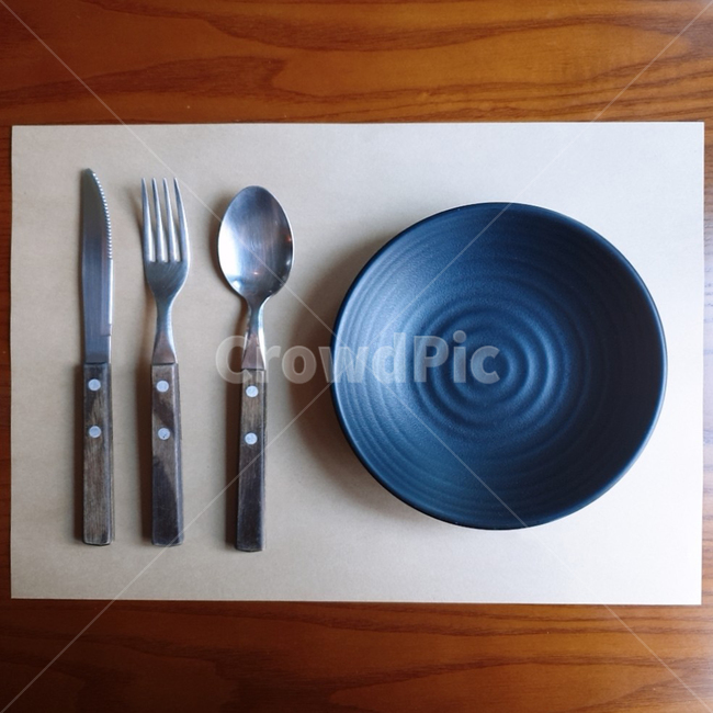 플레이팅,접시,나이프,포크,양식,사물,물건,오브젝트,thing,object,matter