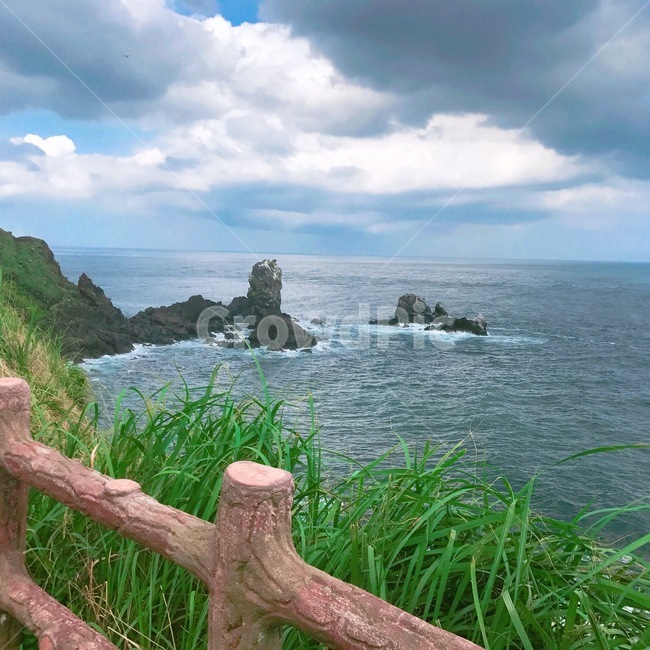 여름,가을,절벽,바다,여름바다,자연,풍경,nature,landscape,한국자연풍경,한국자연경관,korea nature landscape,제주도,jeju,jeju island,outdoors,옥외,land,땅,water,물,shoreline,해안선,sea,ocean,대양,coast,연안