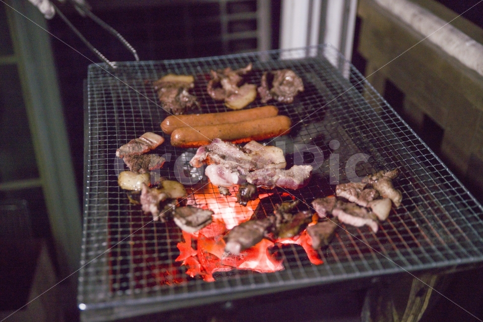 바베큐,돼지고기,목살,고기,소세지,음식,식재료,요리,food,cook,meal,dishes,food reserves,육류,고기,meat