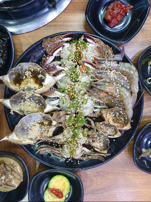 간장게장,게장,게요리,돌게장,해산물,음식,식재료,요리,food,cook,meal,dishes,food reserves,수산물,해산물,fishery products,seafood,한식,한국음식,한국요리,korean food,korean dishes,korean meal,korean cook
