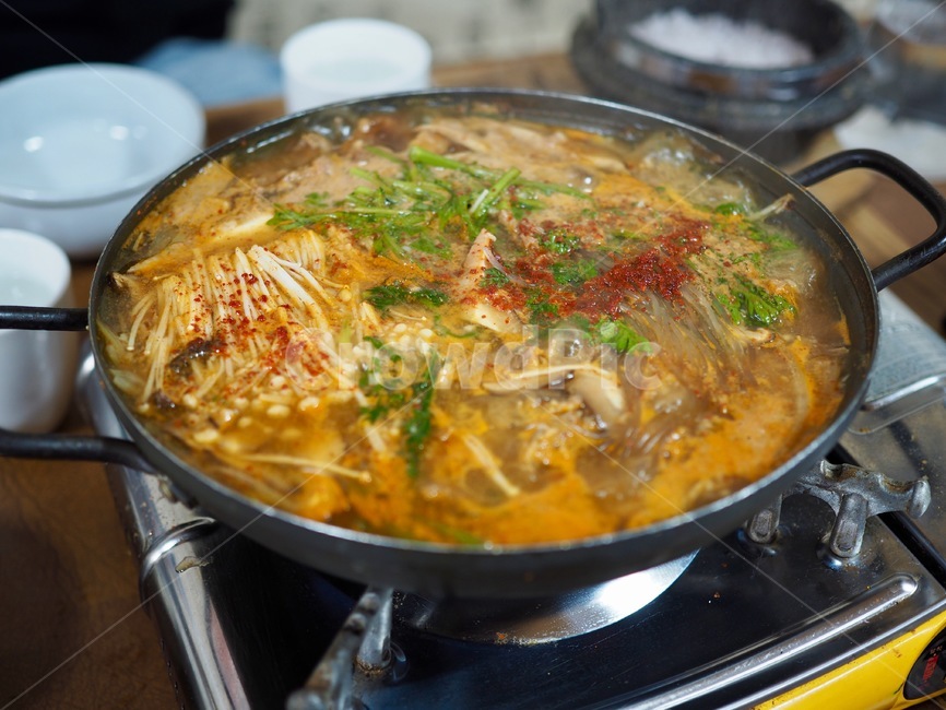 소고기,한국음식,음식,소고기전골,소고기버섯전골,버섯,국,찌개,아시아음식,냄비,요리,소고기요리,식사,beef,koreanfood,food,beefhotpot,beefmushroomhotpot,mushroom,soup,stew,asianfood,pot,cooking,beefdish,meal,음식,식재료,요리,food,cook,meal,dishes,food reserves