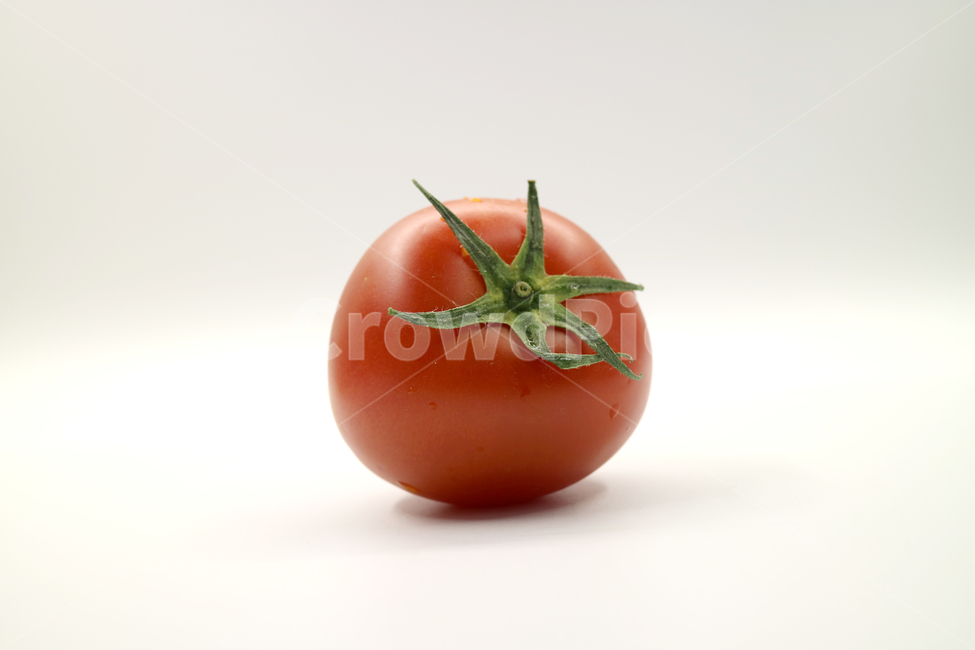 토마토,빨간토마토,완숙토마토,야채,채소,음식,식재료,음식재료,요리재료,샐러드,신선한,빨강,오브젝트,누끼,농산물,유기농,바이오,건강,웰빙,다이어트,리코펜,라이코펜,음식,식재료,요리,food,cook,meal,dishes,food reserves,채소,야채,vegetables