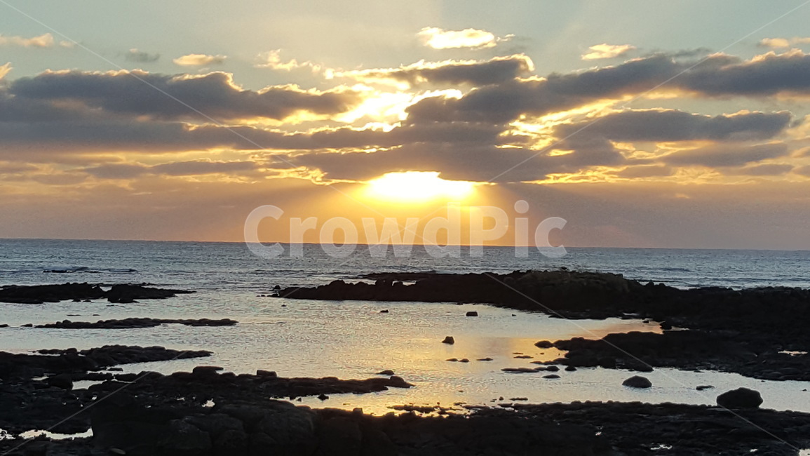 해,석양,풍경,구름,바다,자연,풍경,nature,landscape,한국자연풍경,한국자연경관,korea nature landscape,sunlight,햇빛,outdoors,옥외,dusk,황혼,dawn,새벽,sunset,일몰,red sky,붉은 하늘,sky,하늘,light,빛,flare,플레어
